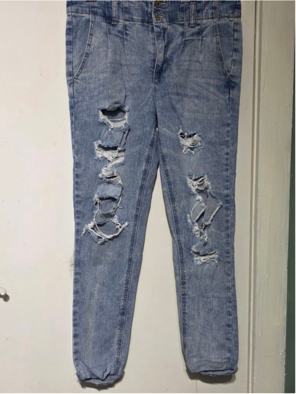 Women's‎ ALMOST FAMOUS Juniors 9 Blue Distressed Jeans